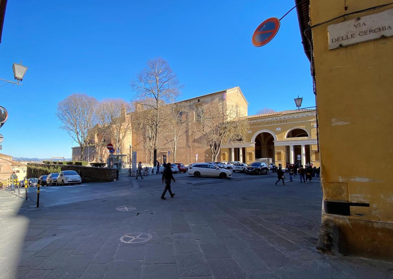 Violante House-Appartamento In Centro Storico เซียนา ภายนอก รูปภาพ
