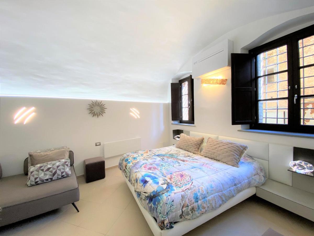 Violante House-Appartamento In Centro Storico เซียนา ภายนอก รูปภาพ